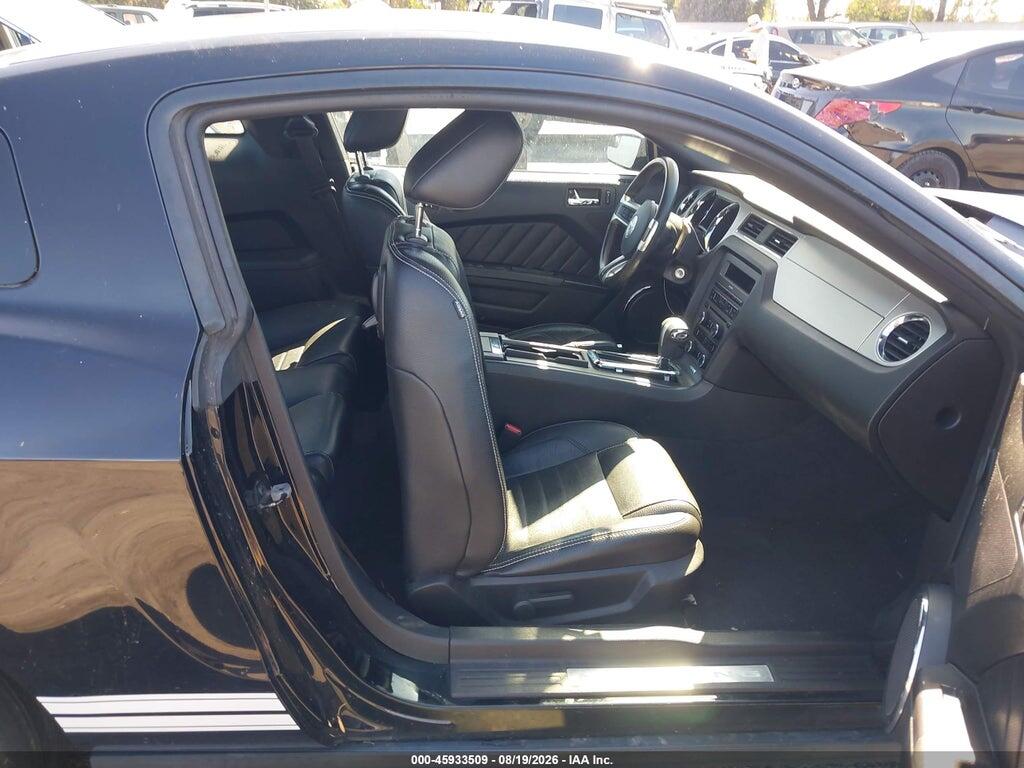 1ZVBP8AM5B5105236 2011 FORD MUSTANG photo no. 5
