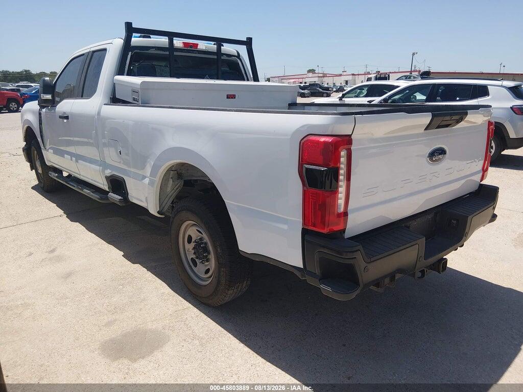 1FT7X2AA8TEC77306 2026 FORD F-250 photo no. 3