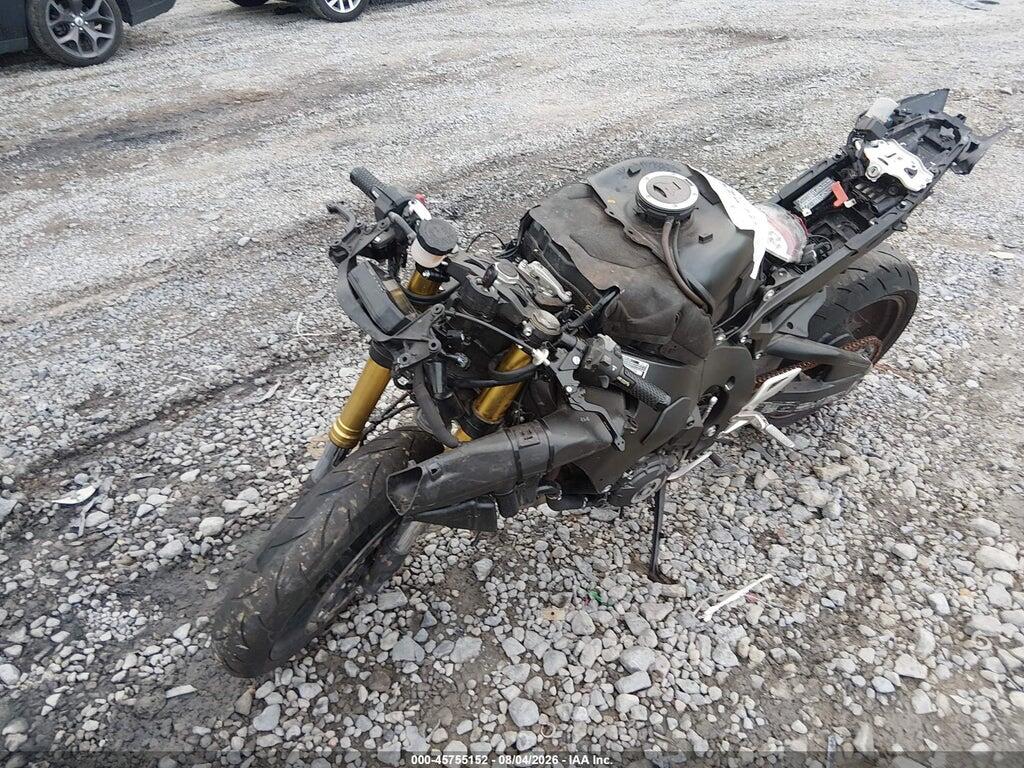 JH2SC7715TK900299 2026 HONDA CBR1000 photo no. 2