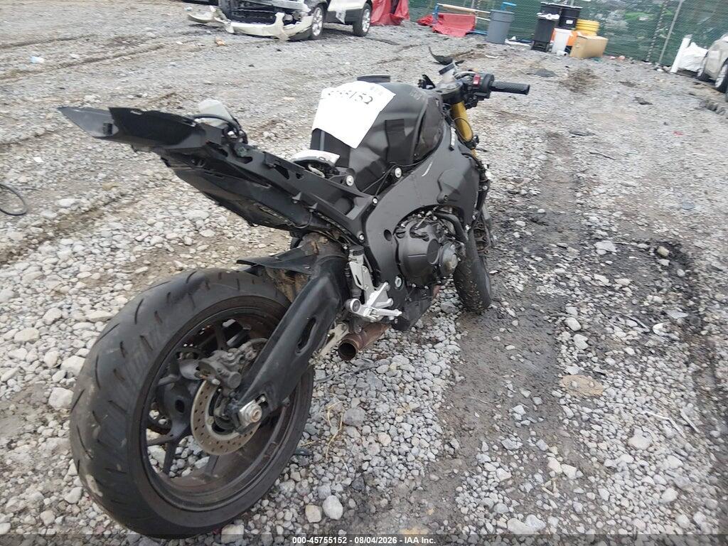 JH2SC7715TK900299 2026 HONDA CBR1000 photo no. 4