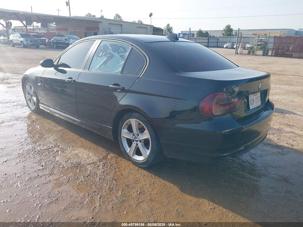 WBAPH7G52ANM48162 2010 BMW 328I photo no. 3