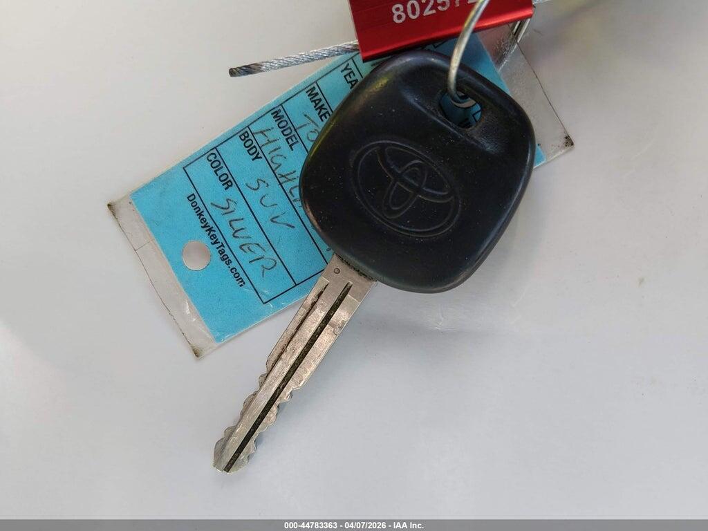 JTEEP21A260158588 2006 TOYOTA HIGHLANDER photo no. 11