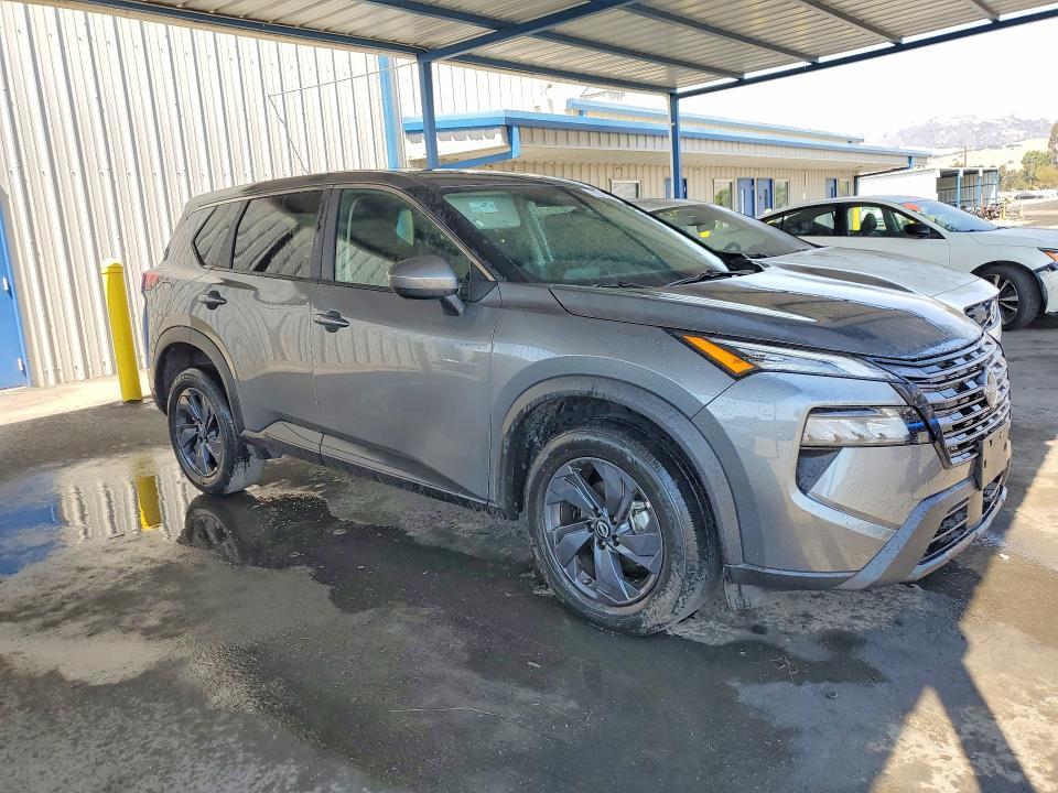 2026 NISSAN ROGUE SV — Фото 4 из 13