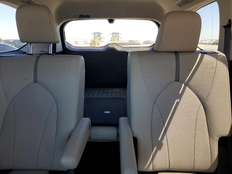 2024 TOYOTA GRAND HIGHLANDER PLATINUM — Фото 10 из 14