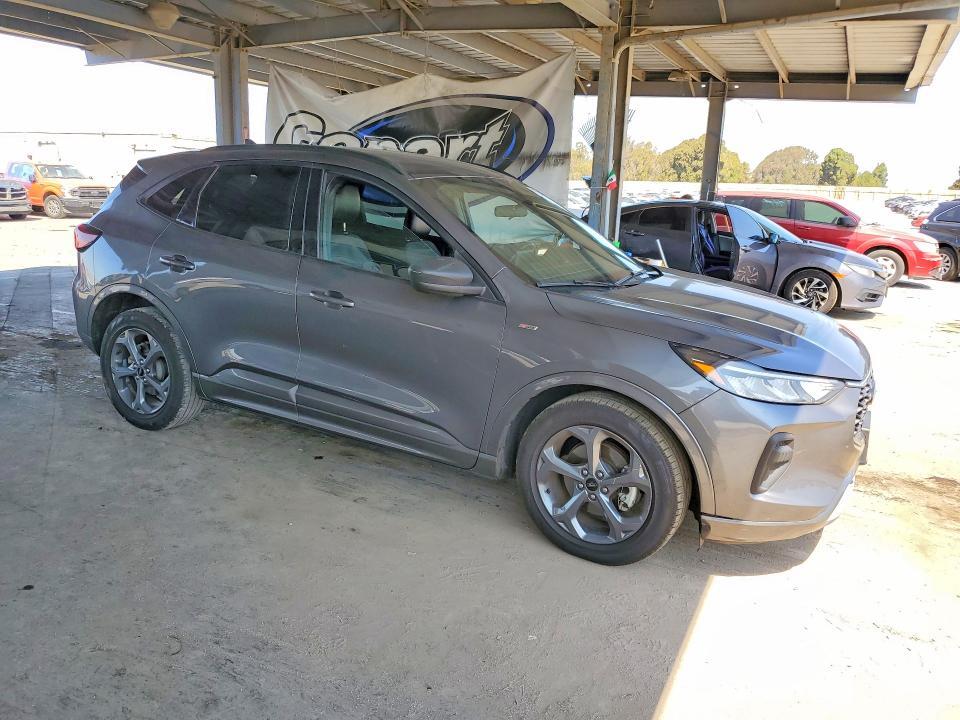 2023 FORD ESCAPE ST LINE — Фото 4 из 12
