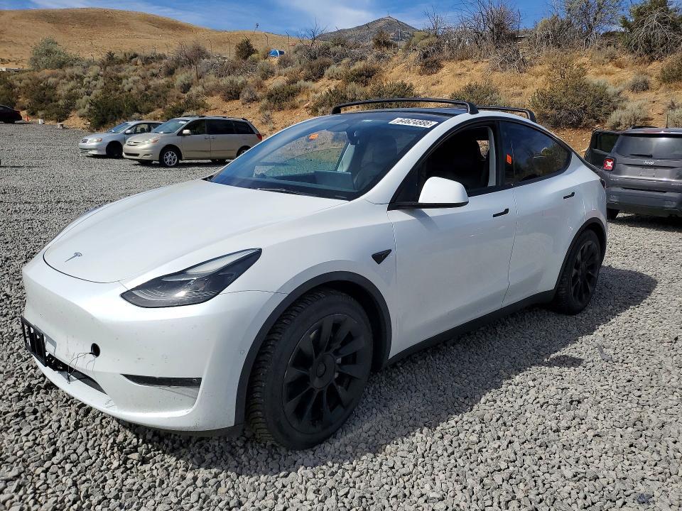 2022 TESLA MODEL Y 7SAYGAEE8NF524419