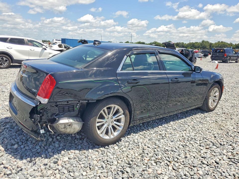 2021 CHRYSLER 300 TOURING — Фото 3 из 12