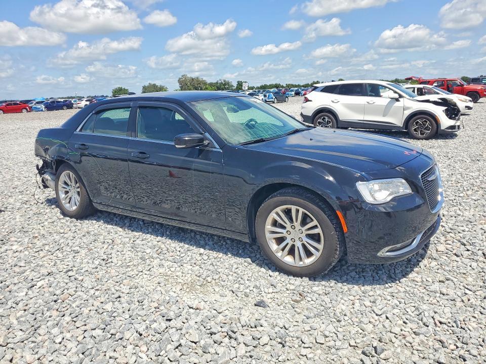 2021 CHRYSLER 300 TOURING — Фото 4 из 12