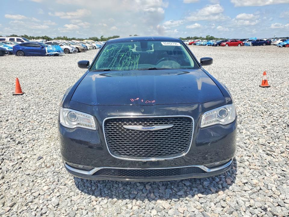 2021 CHRYSLER 300 TOURING — Фото 5 из 12