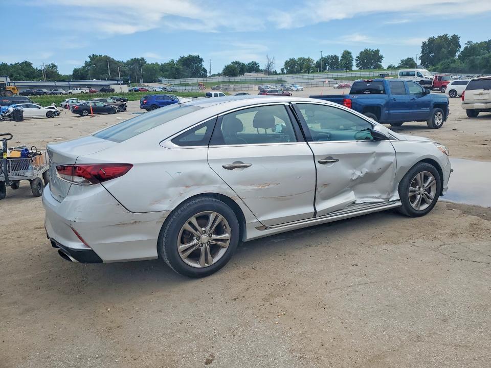 5NPE34AF9KH818985 2019 HYUNDAI SONATA photo no. 3