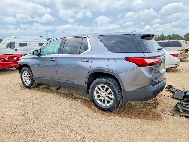 1GNERFKW6JJ229365 2018 CHEVROLET TRAVERSE photo no. 2