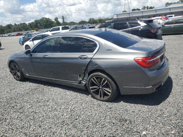 2018 BMW 740 XE — Фото 2 из 12