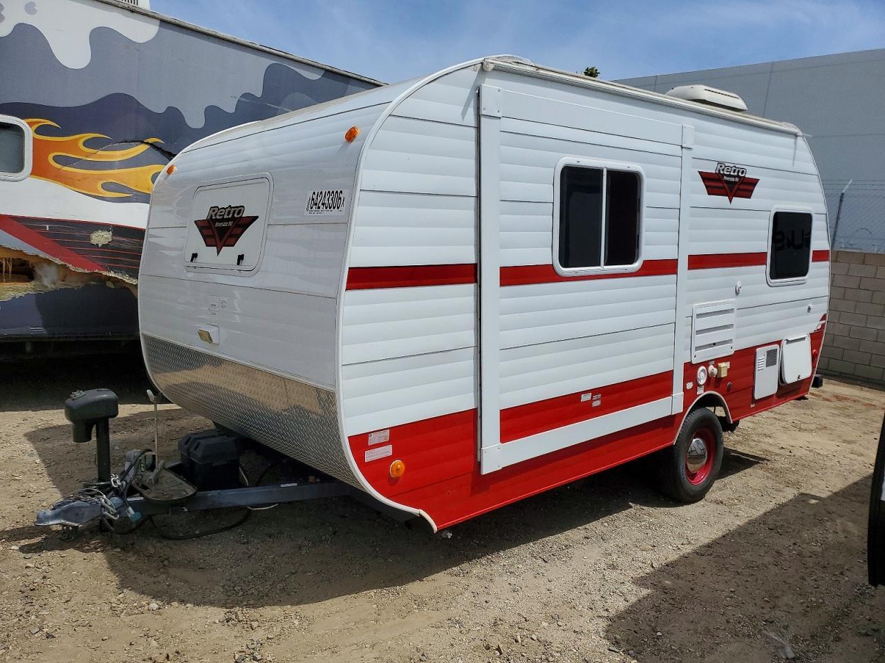 2018 RIVERSIDE TRAVEL TRAILER — Фото 2 из 10