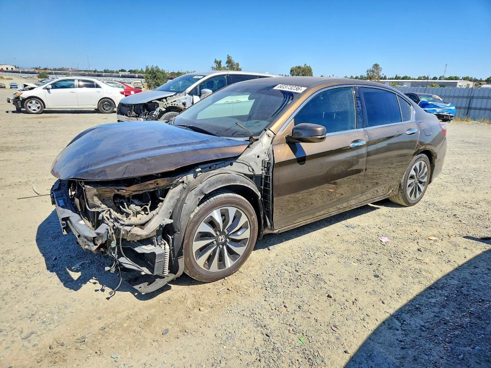 2017 HONDA ACCORD JHMCR6F34HC004682