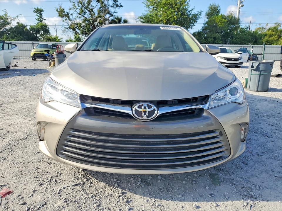 2016 TOYOTA CAMRY LE — Фото 5 из 12