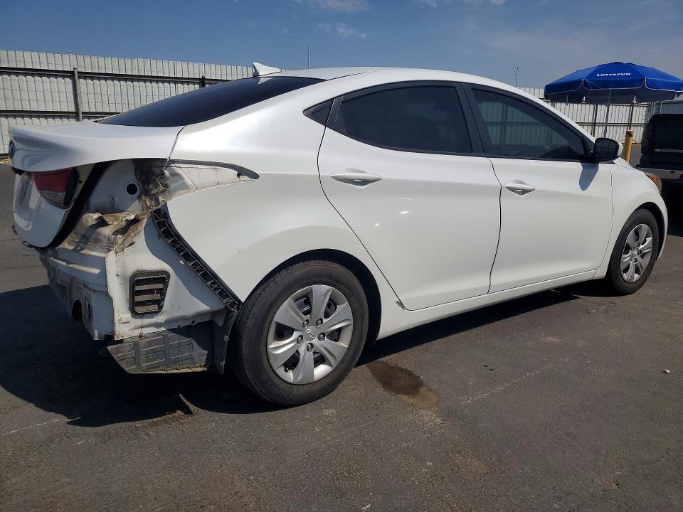 2016 HYUNDAI ELANTRA SE — Фото 3 из 13