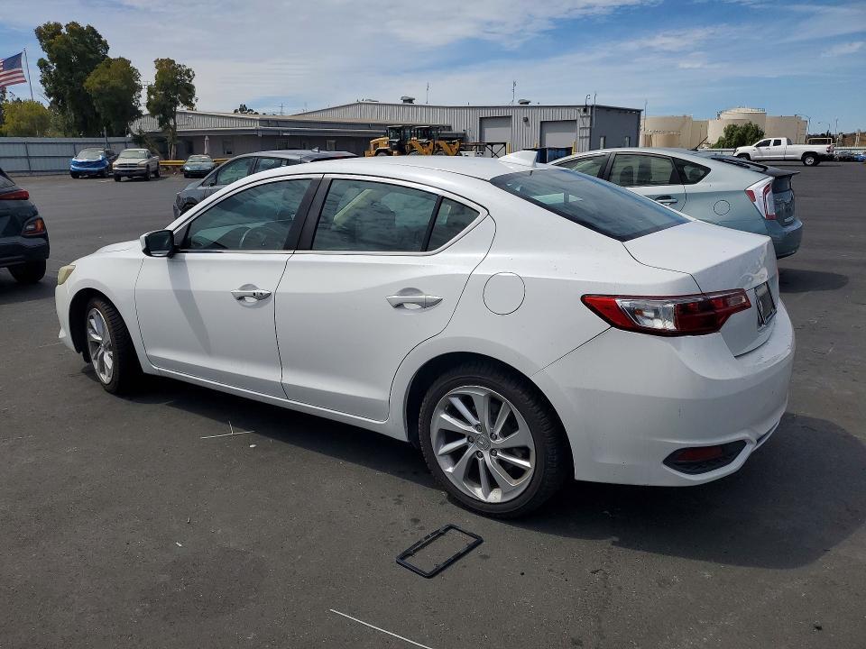 2016 ACURA ILX PREMIUM — Фото 2 из 12