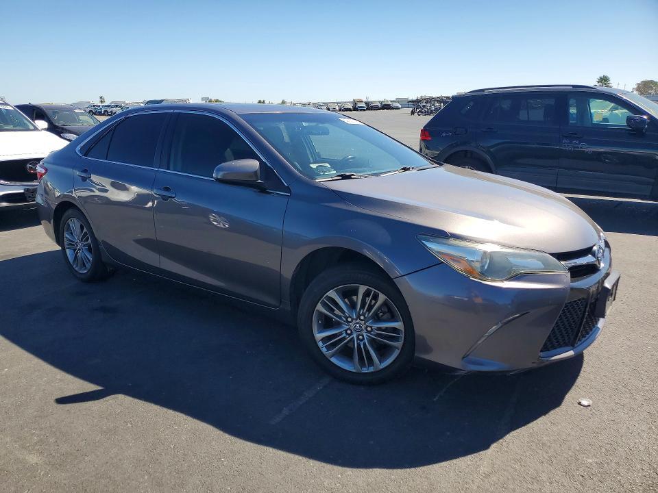 2016 TOYOTA CAMRY SE — Фото 4 из 12
