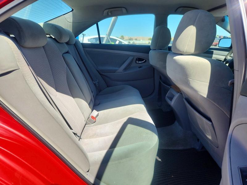 2010 TOYOTA CAMRY LE — Фото 10 из 12