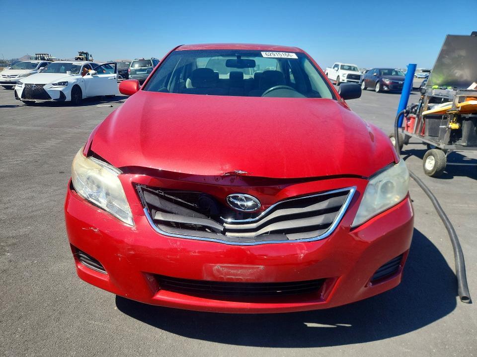 2010 TOYOTA CAMRY LE — Фото 5 из 12