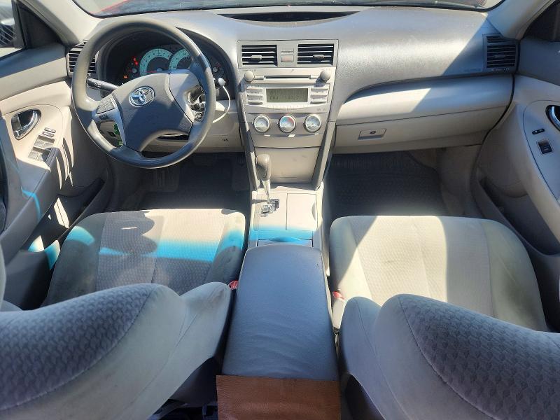 2010 TOYOTA CAMRY LE — Фото 8 из 12