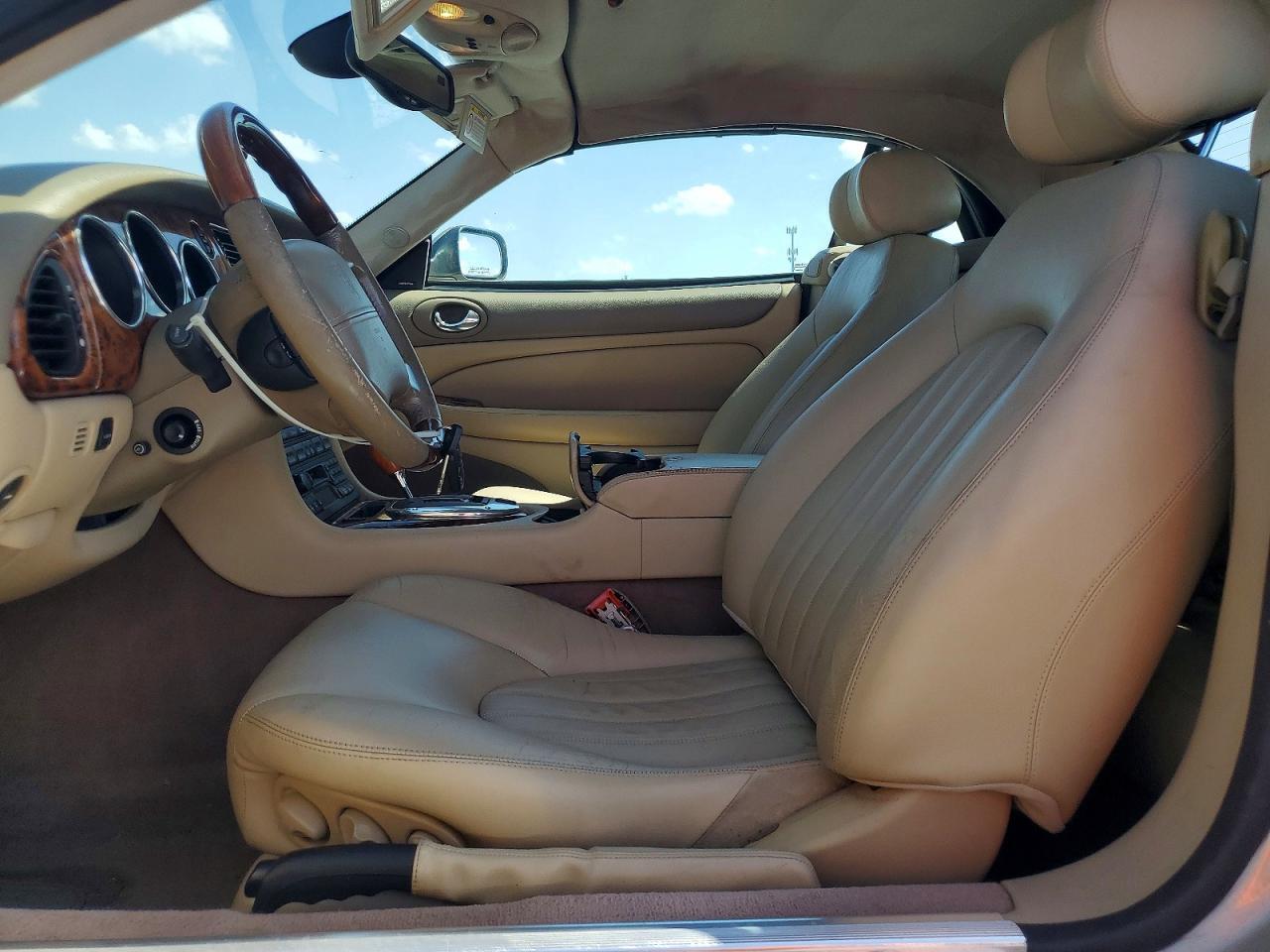 2004 JAGUAR XK8 — Фото 7 из 12