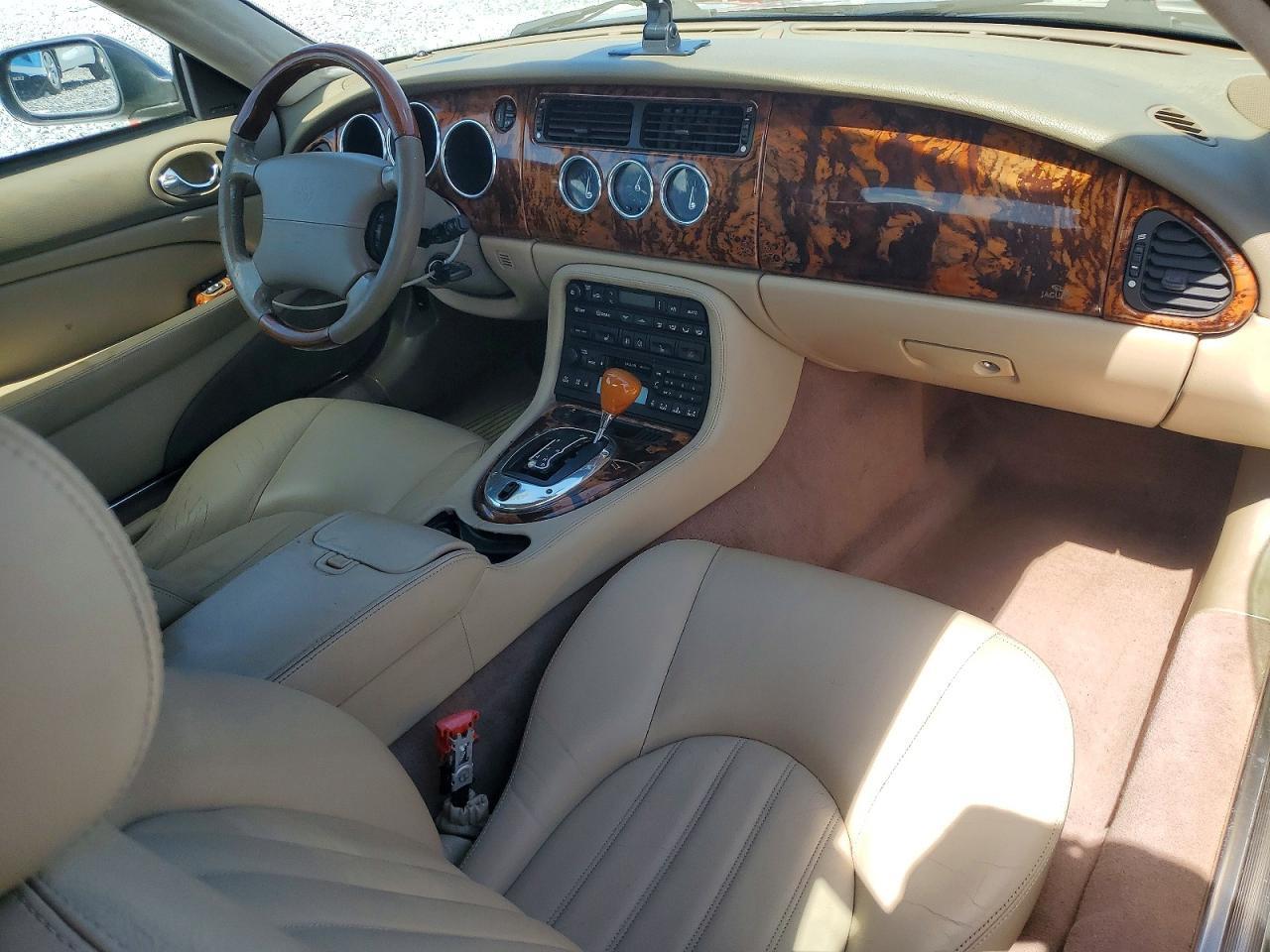 2004 JAGUAR XK8 — Фото 8 из 12
