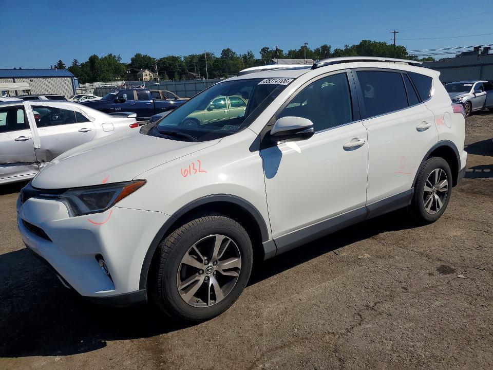 2017 TOYOTA RAV4 JTMRFREVXHJ112647
