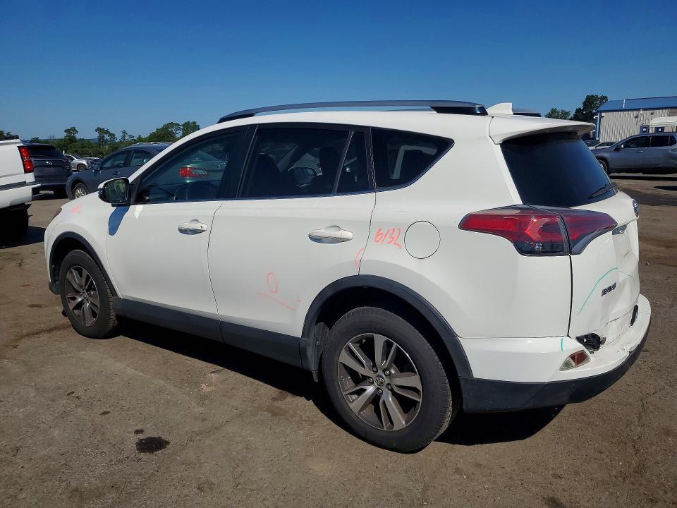2017 TOYOTA RAV4 XLE — Фото 2 из 13