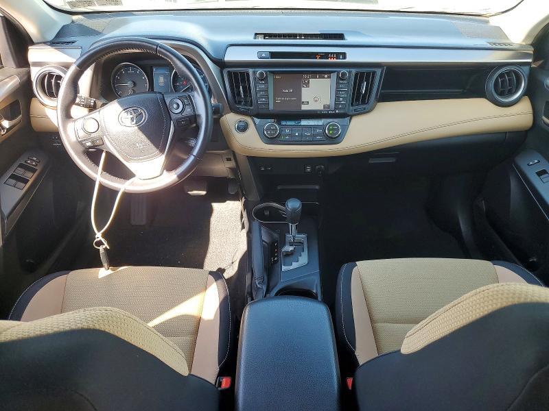 2017 TOYOTA RAV4 XLE — Фото 8 из 13