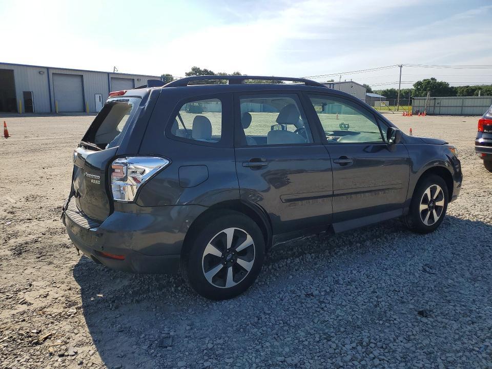 JF2SJABC3HH456155 2017 SUBARU FORESTER photo no. 3