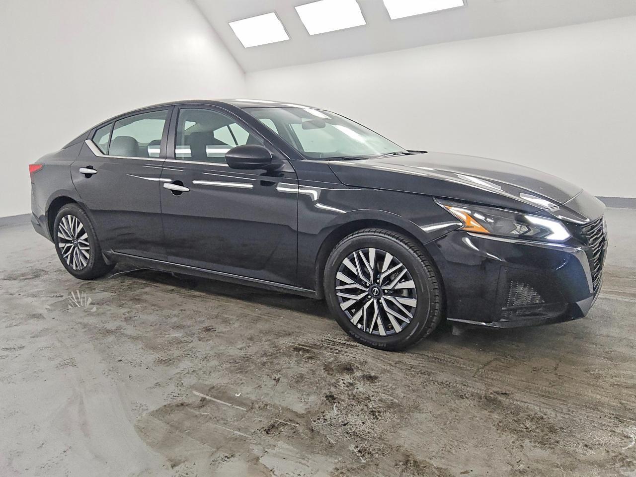 2025 NISSAN ALTIMA SV — Фото 4 из 12