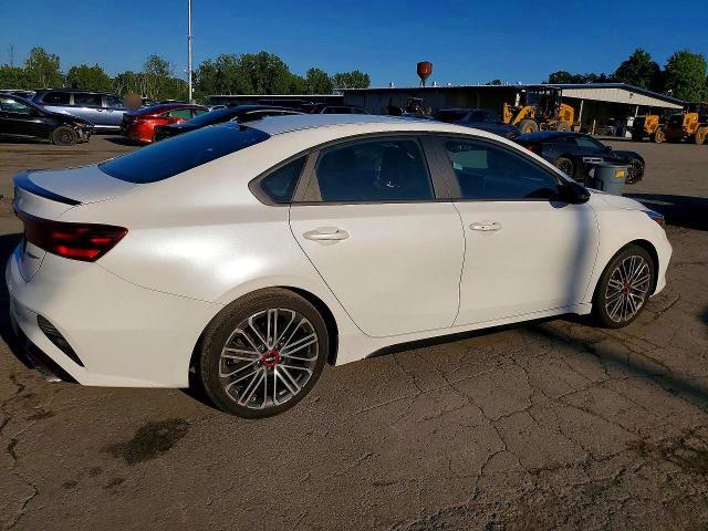 2024 KIA FORTE GT — Фото 3 из 12