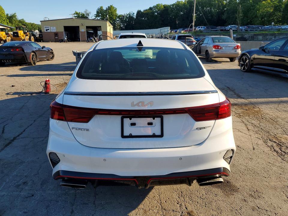 2024 KIA FORTE GT — Фото 6 из 12