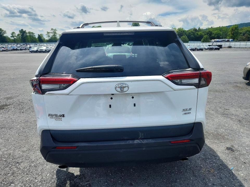 2023 TOYOTA RAV4 XLE — Фото 6 из 13