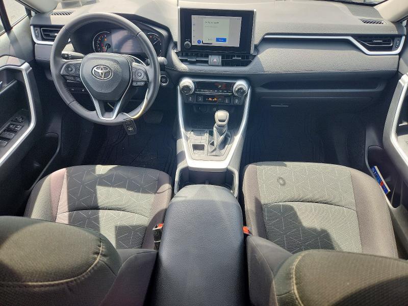 2023 TOYOTA RAV4 XLE — Фото 8 из 13