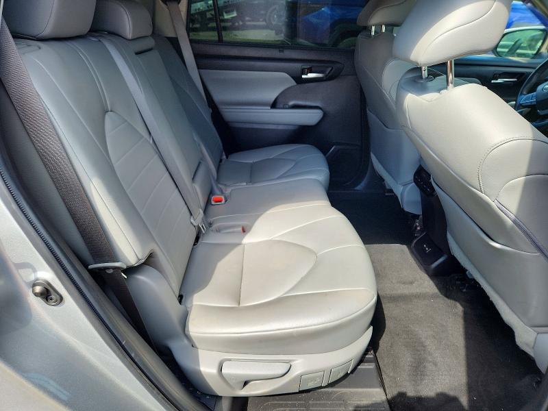2022 TOYOTA HIGHLANDER XLE — Фото 10 из 12