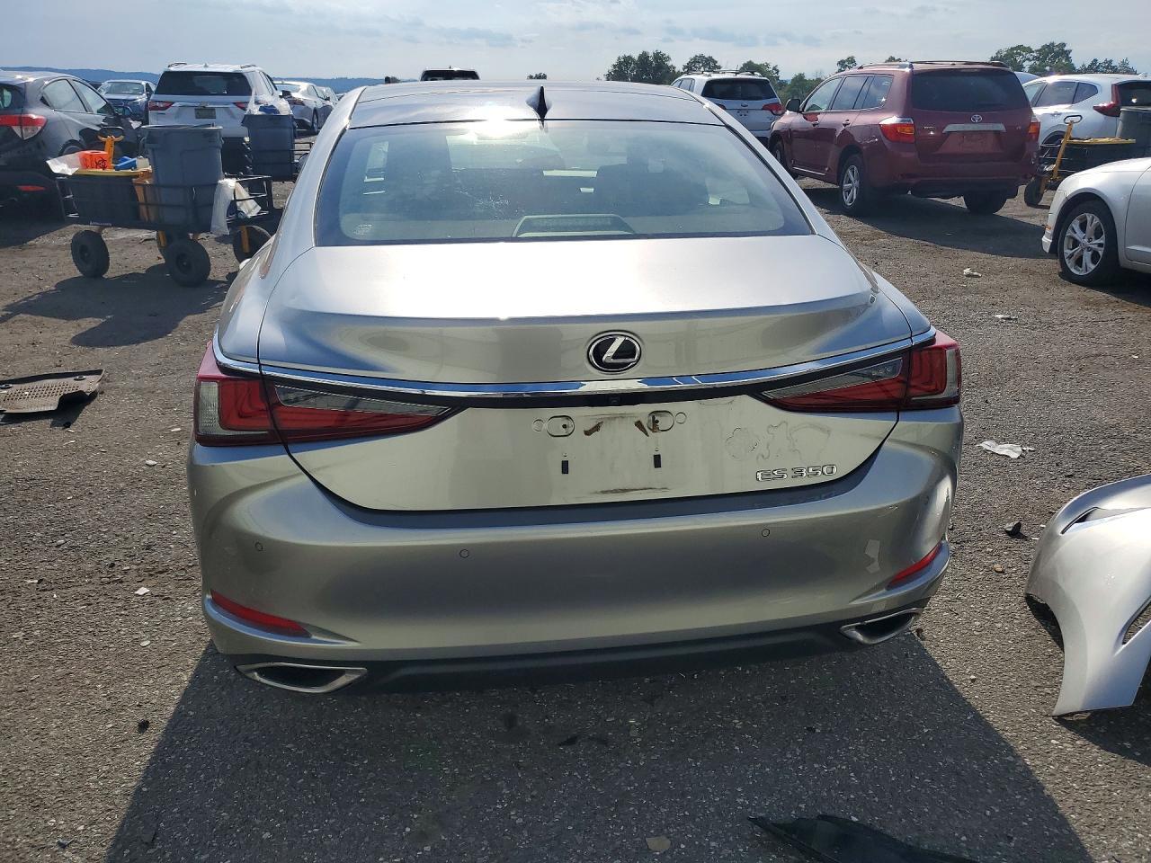 2019 LEXUS ES 350 — Фото 6 из 13