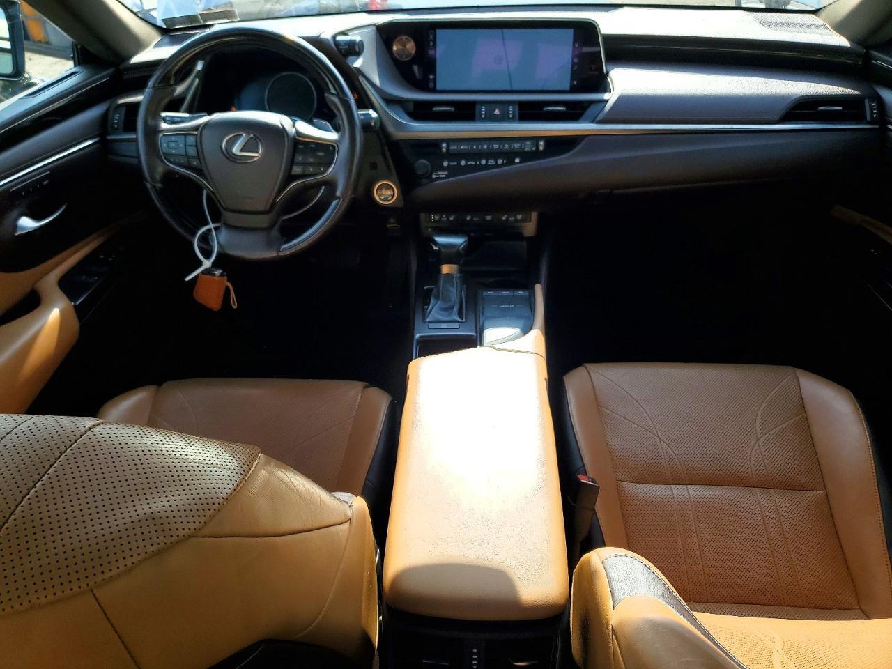 2019 LEXUS ES 350 — Фото 8 из 13