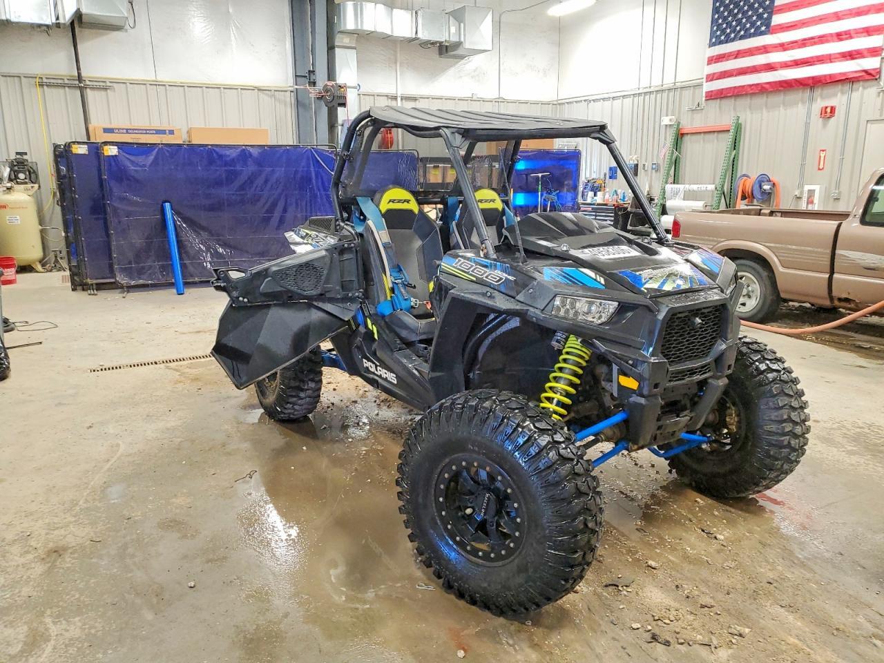 2017 POLARIS RZR 3NSVDK99XHF918325