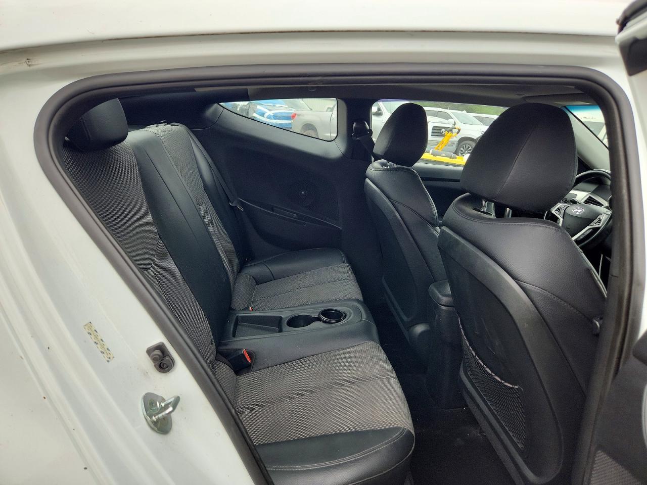 2015 HYUNDAI VELOSTER BASE — Фото 10 из 12