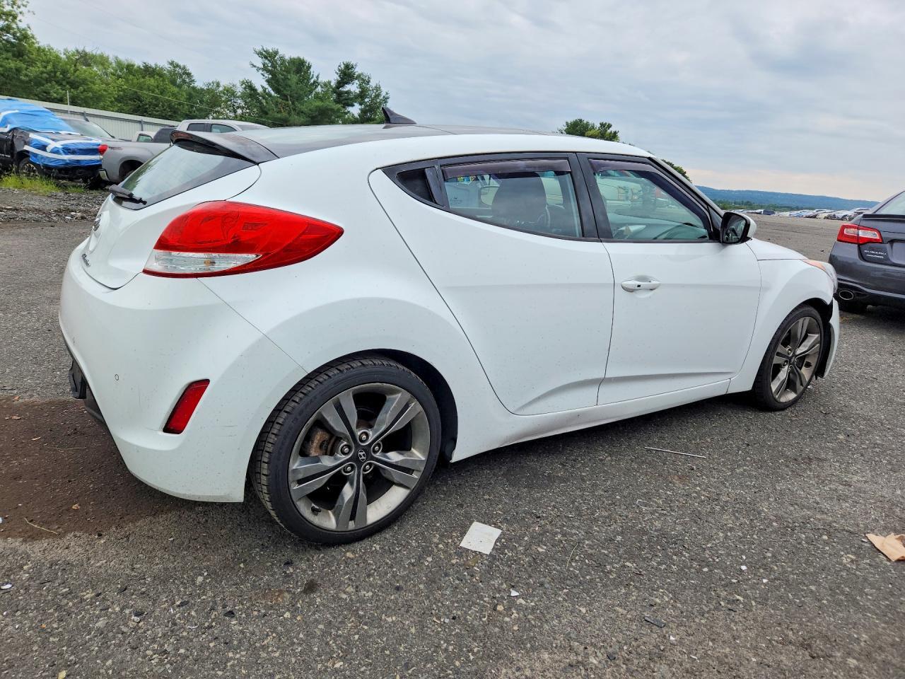 2015 HYUNDAI VELOSTER BASE — Фото 3 из 12