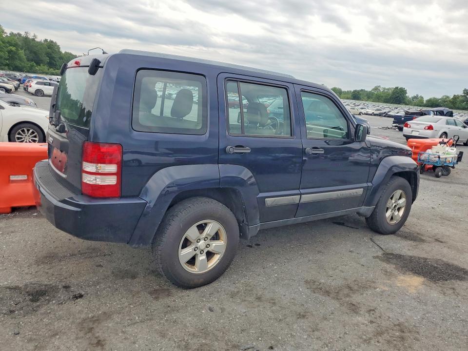 2011 JEEP LIBERTY SPORT — Фото 3 из 13