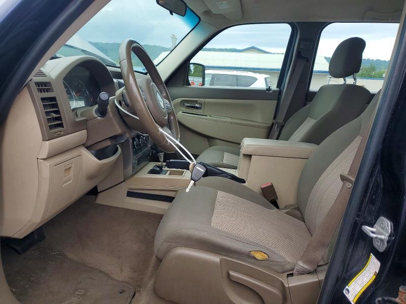 2011 JEEP LIBERTY SPORT — Фото 7 из 13