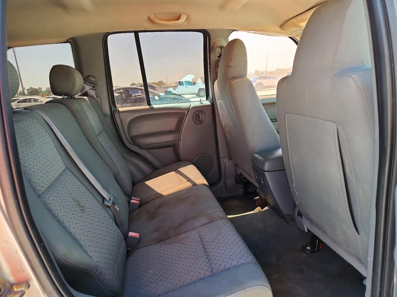 2005 JEEP LIBERTY RENEGADE — Фото 11 из 13