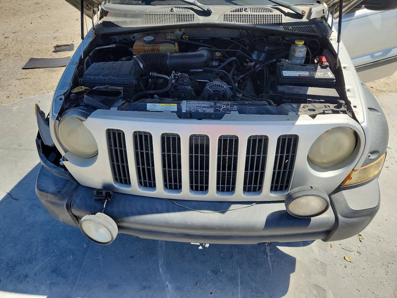 2005 JEEP LIBERTY RENEGADE — Фото 12 из 13