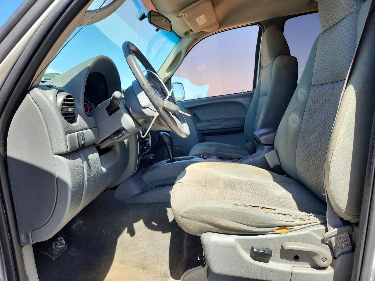2005 JEEP LIBERTY RENEGADE — Фото 7 из 13