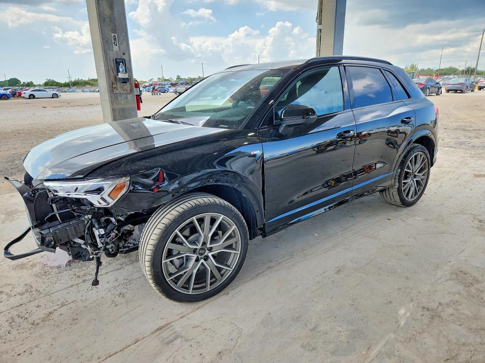 2025 AUDI Q3 WA1EECF38S1084019