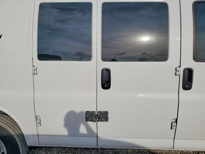 2022 GMC SAVANA G2500 — Фото 11 из 13