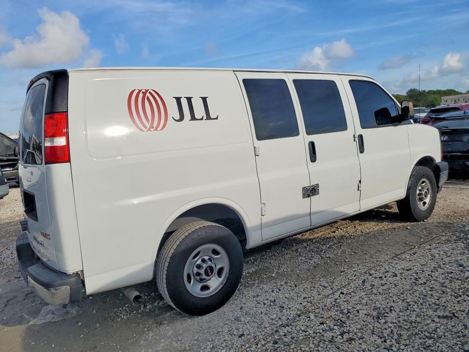 2022 GMC SAVANA G2500 — Фото 3 из 13
